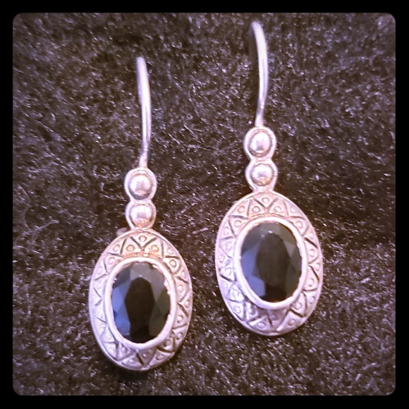 Jewelry - 💥5/$30🎁 ONYX & 925 STERLING SILVER EARRINGS